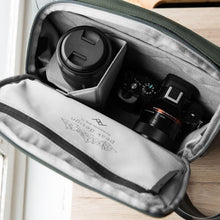 Load image into Gallery viewer, Everyday Sling 5L V1
